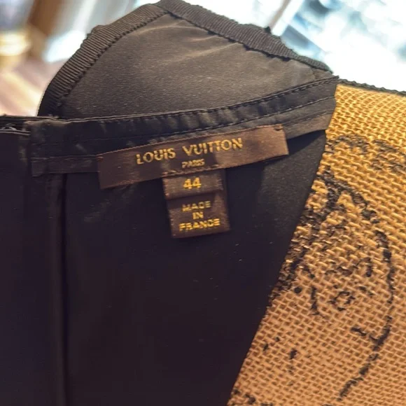 Louis Vuitton size 44 French black crochet monogram front with brown/gold under - Picture 6 of 8